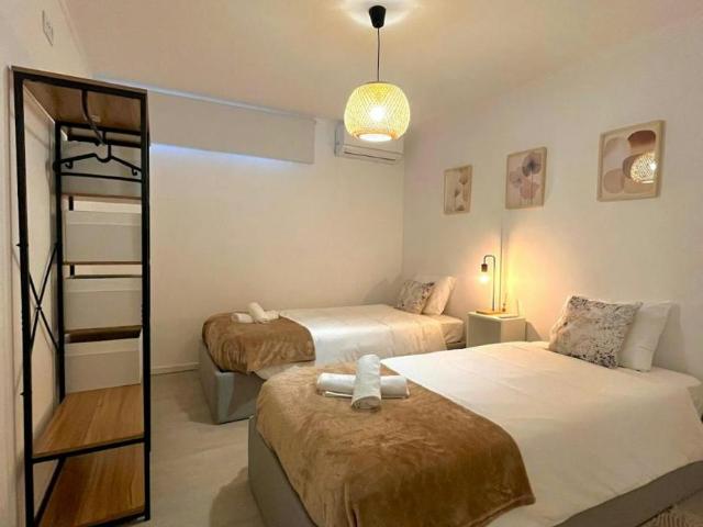 Quarto alugar em Avilhó, Porto