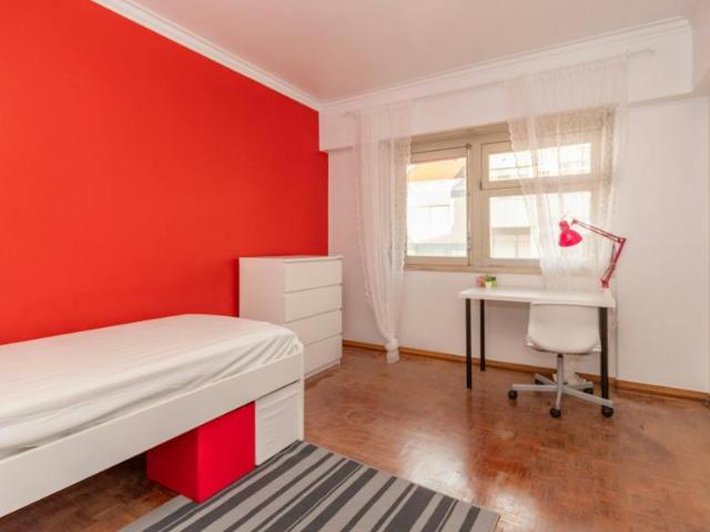 Quarto alugar em Casal do Privilégio, Odivelas