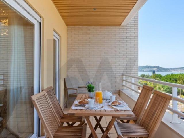 Apartamento venda em Núcleo Urbano Histórico de Algés, Oeiras