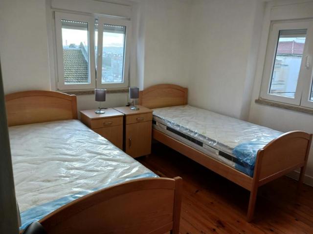Quarto alugar em Baixa de Algés, Oeiras