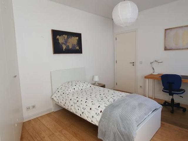 Quarto alugar em Bairro Clemente Vicente, Oeiras