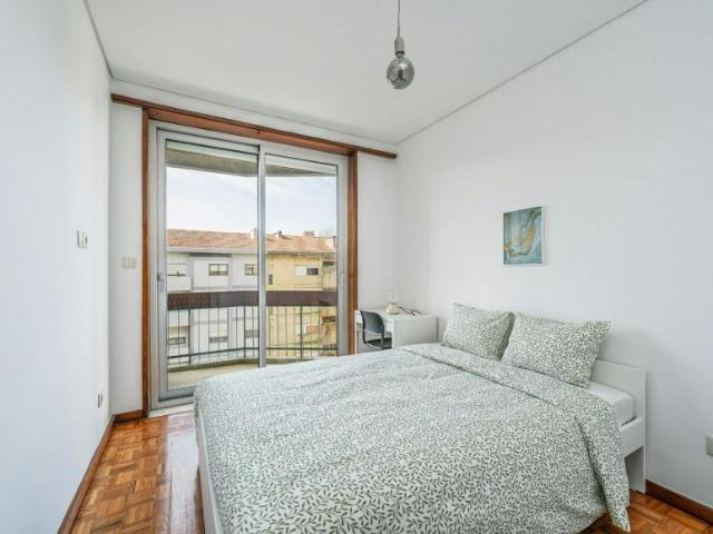 Quarto alugar em Vigorosa, Porto