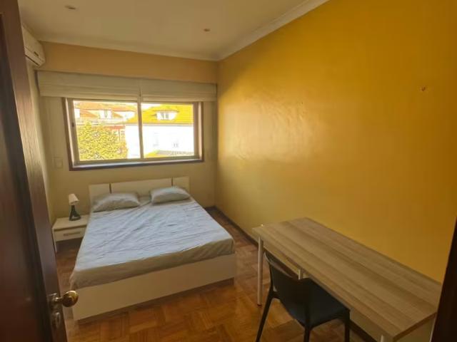 Quarto alugar em Porto
