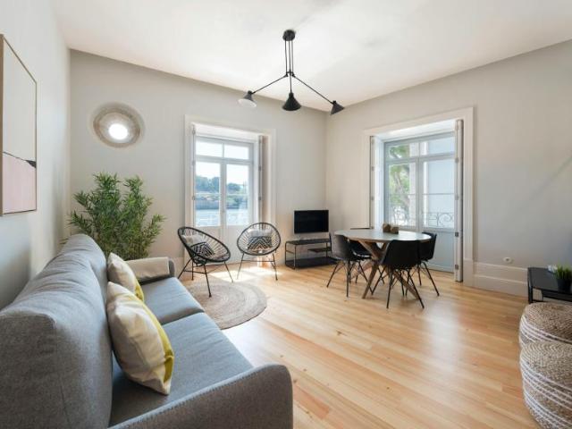 Apartamento alugar em Porto, Lordelo Do Ouro