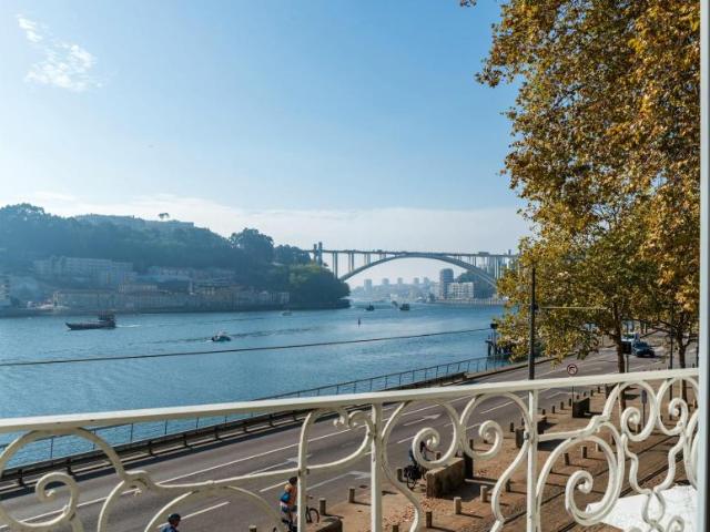 Apartamento alugar em Porto, Lordelo Do Ouro
