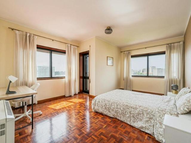 Quarto alugar em Campo Alegre, Porto