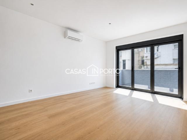 Apartamento venda em Lindo Vale, Porto