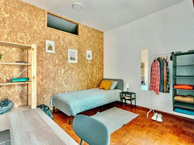 Quarto alugar em Porto