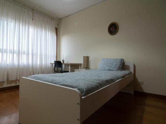 Quarto alugar em Porto
