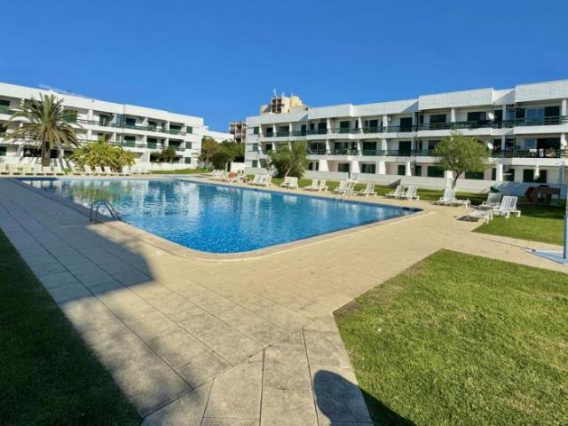 Apartamento alugar em Quarteira, Loulé