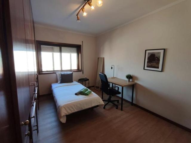 Quarto alugar em Gondomar, Porto