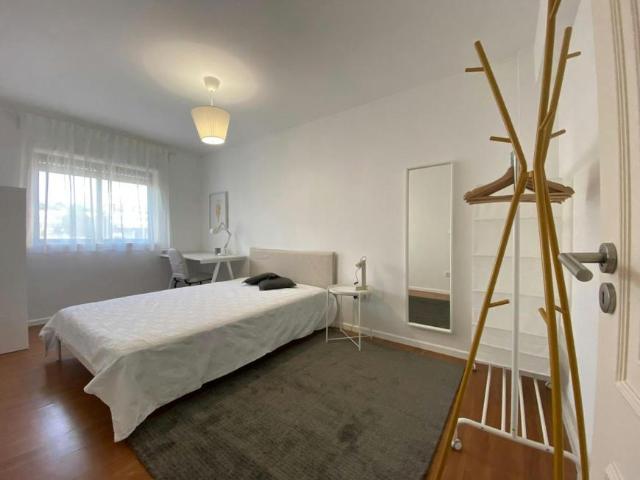 Quarto alugar em Vila Cova, Rio Tinto