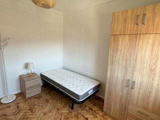 Quarto alugar em Sacavém e Prior Velho, Loures