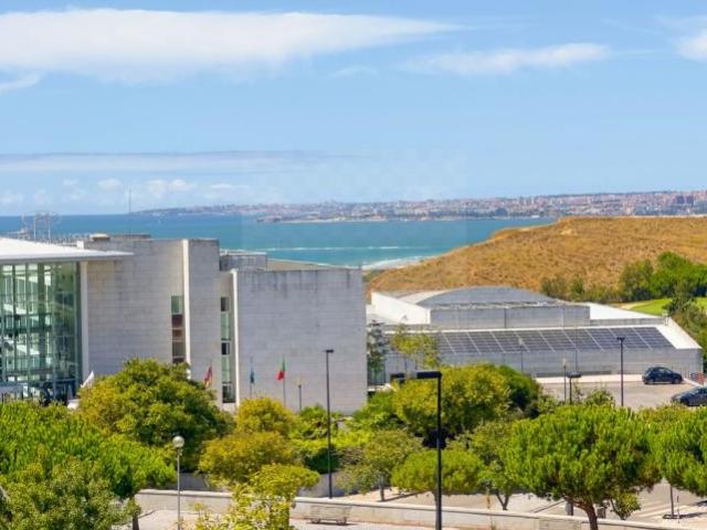Apartamento venda em Capuchos, Almada