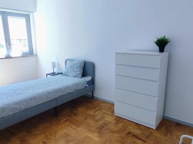 Quarto alugar em Vale de Carenque, Sintra