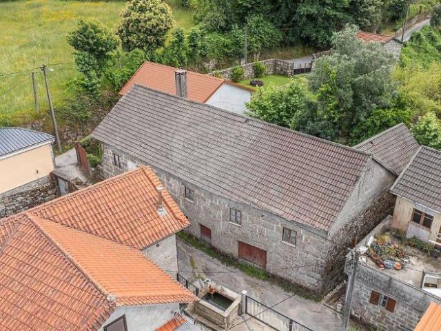 Casa venda em Revolta e Quintã, Parada Do Bouro