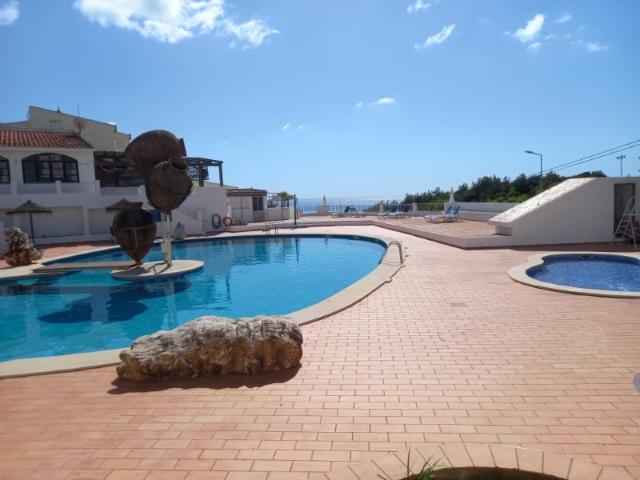 Apartamento venda em Vila Do Bispo