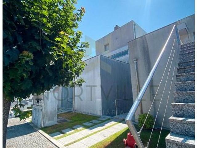 Apartamento venda em Vila Nova De Famalicão