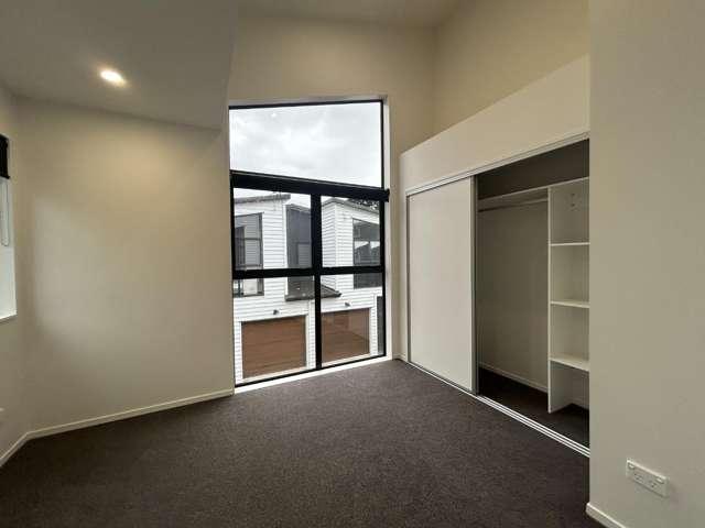 Townhouse for rent in Auckland, Oroua County