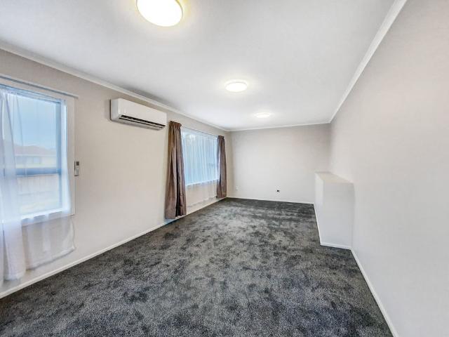 House for rent in Chaslands, Canterbury
