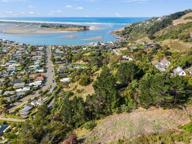 House for sale in Chaslands, Canterbury