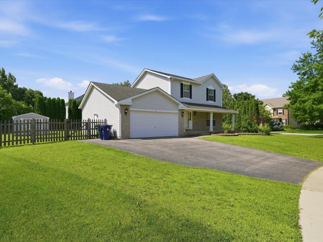 House for sale in Mchenry, Illinois