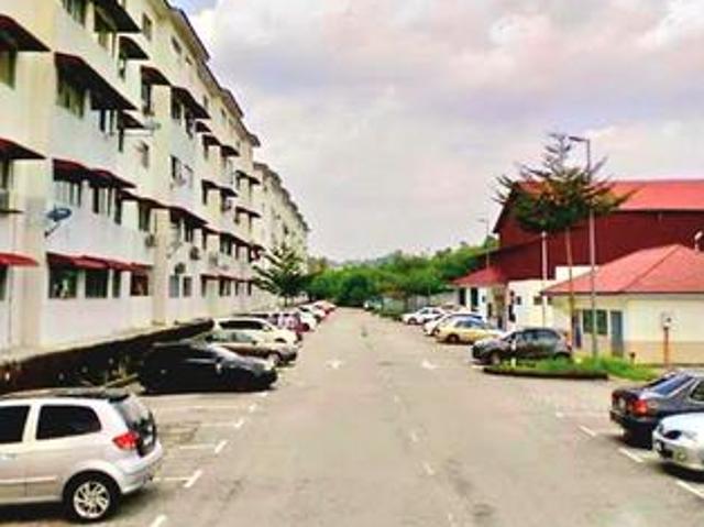 Flat for sale in Petaling, Subang Jaya