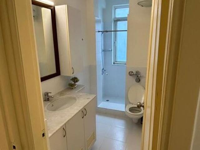 Property for rent in Deri