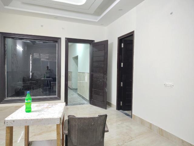 Flat for rent in South Delhi, Deri