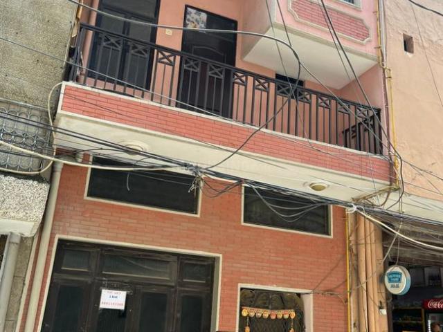 Flat for rent in South Delhi, Deri