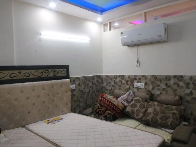 Flat for rent in West Delhi, Deri