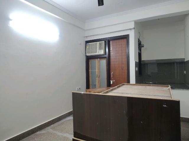 Flat for rent in South Delhi, Deri