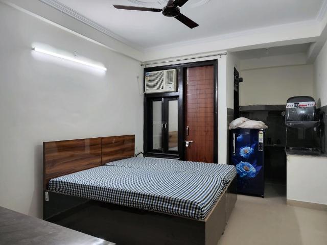 Flat for rent in South Delhi, Deri