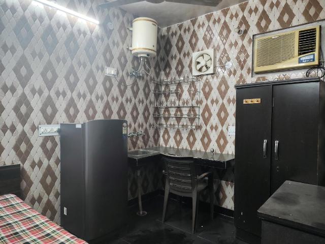 Flat for rent in South Delhi, Deri