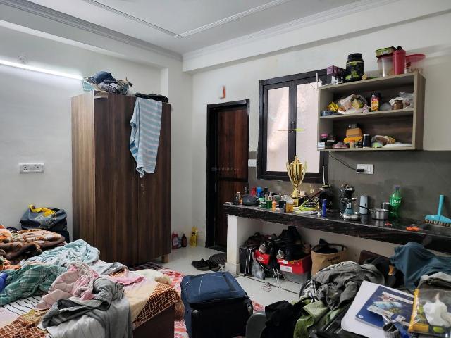 Flat for rent in South Delhi, Deri