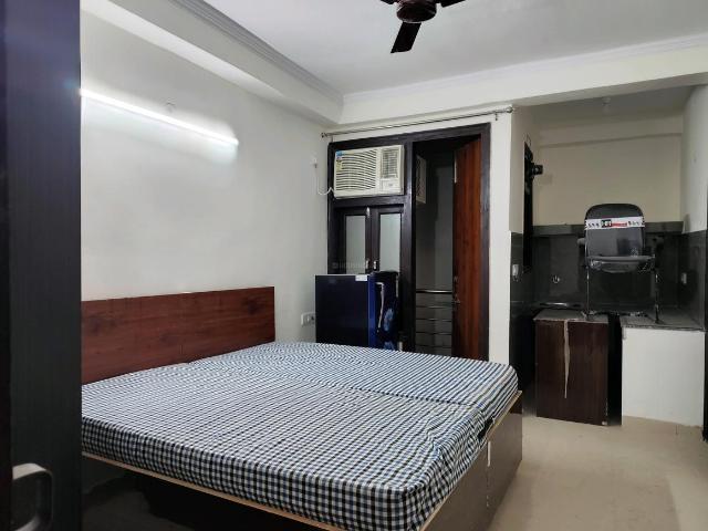 Flat for rent in South Delhi, Deri