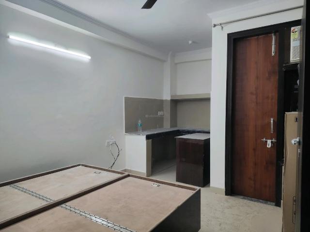 Flat for rent in South Delhi, Deri