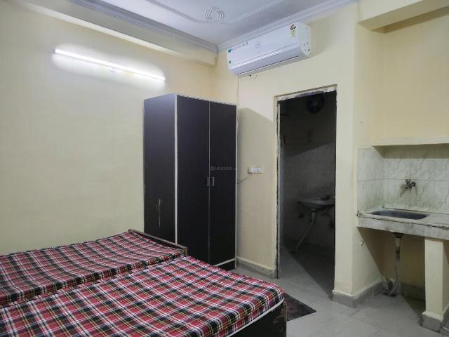 Flat for rent in South Delhi, Deri