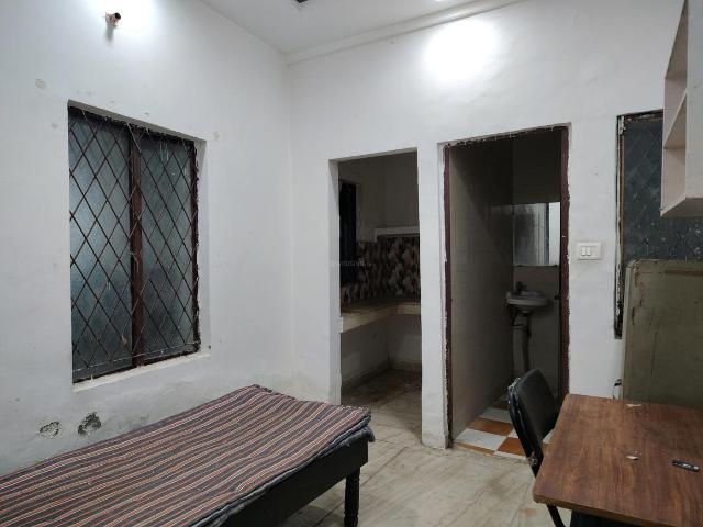 Flat for rent in South Delhi, Deri