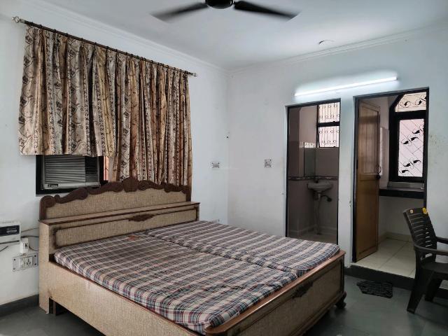 Flat for rent in South Delhi, Deri