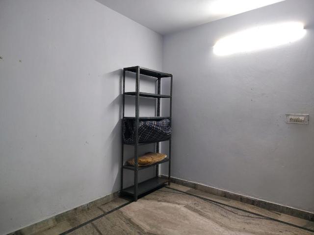 Flat for rent in South Delhi, Deri