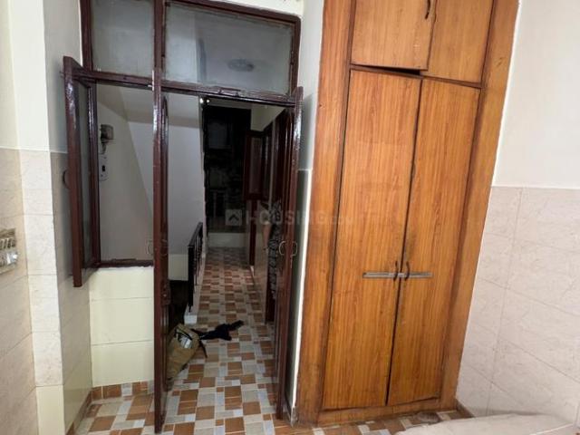 Flat for rent in Deri