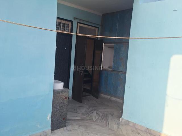 Flat for rent in South West Delhi, Deri