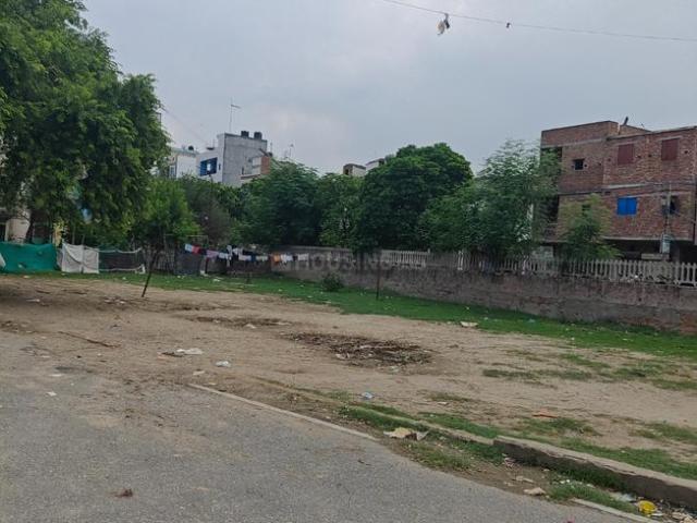 Flat for sale in North Delhi, Deri