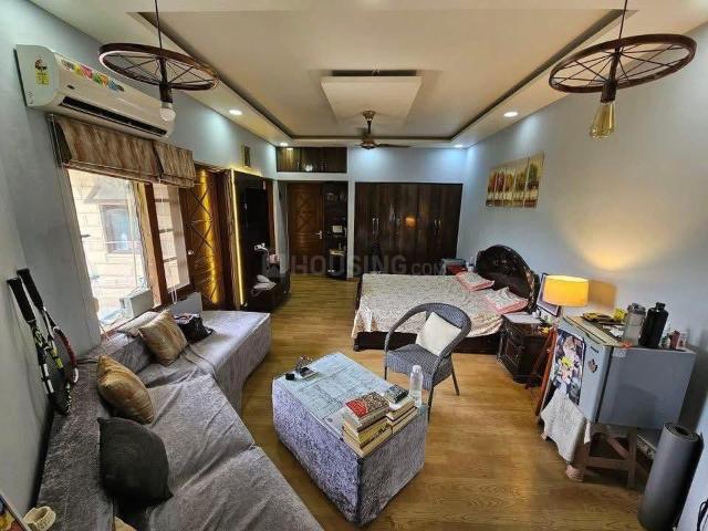 Flat for rent in Sainik Farm, Delhi