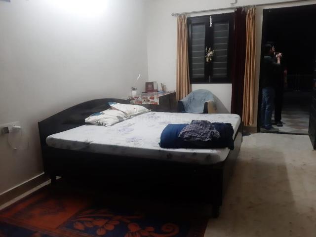 Flat for rent in Deri