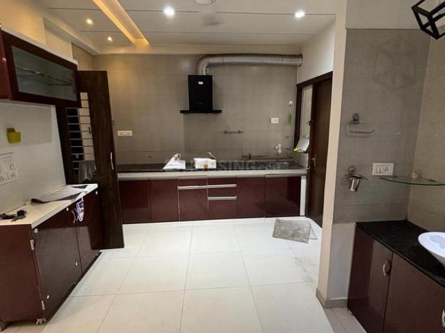 Flat for rent in Sarkhej, Gujarat