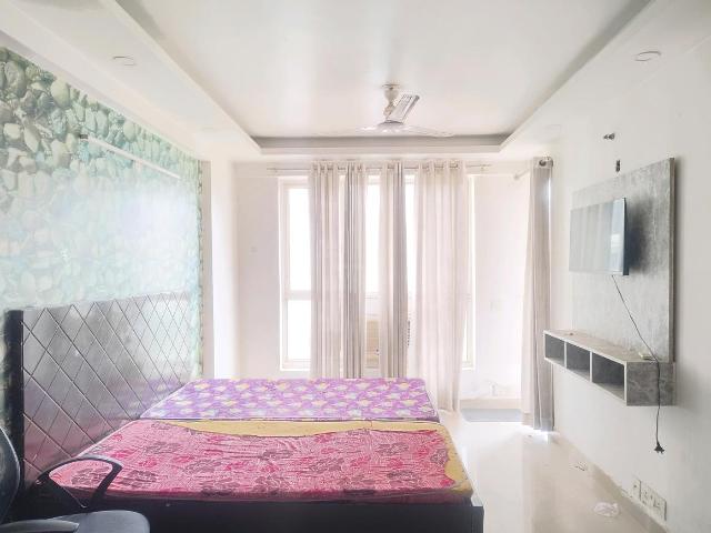 Flat for rent in Garhi, Noida