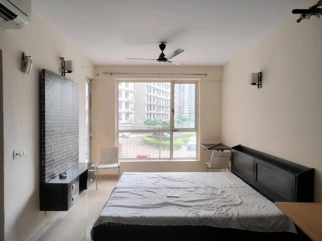 Flat for rent in Garhi, Noida
