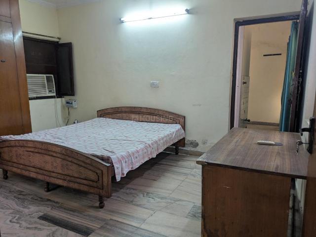 Flat for rent in Deri